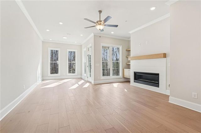300 Crimson Pine Alley 9, Alpharetta, GA 30009