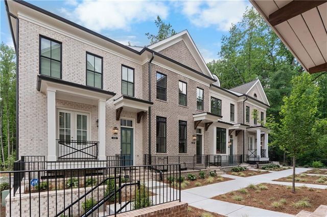 300 Crimson Pine Alley 9, Alpharetta, GA 30009