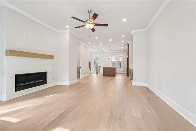 300 Crimson Pine Alley 9, Alpharetta, GA 30009