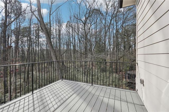 300 Crimson Pine Alley 9, Alpharetta, GA 30009