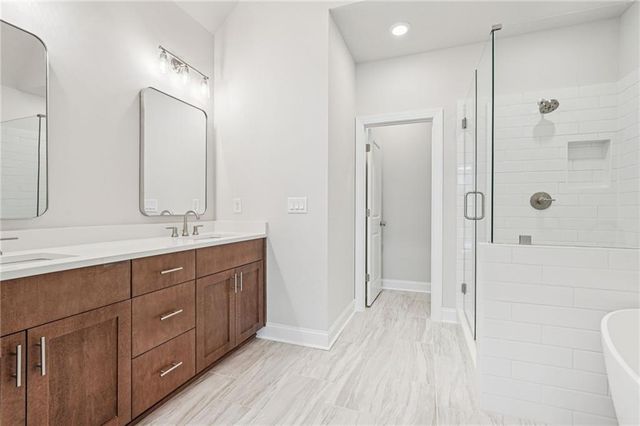 300 Crimson Pine Alley 9, Alpharetta, GA 30009