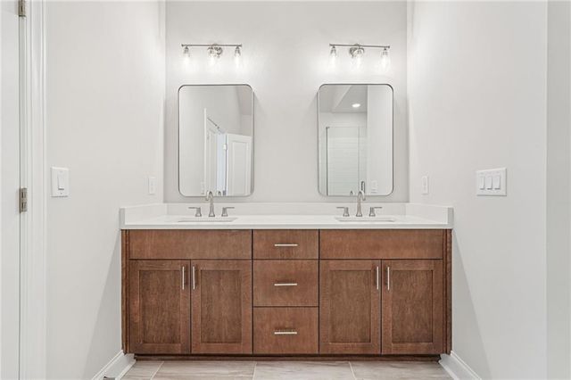 300 Crimson Pine Alley 9, Alpharetta, GA 30009