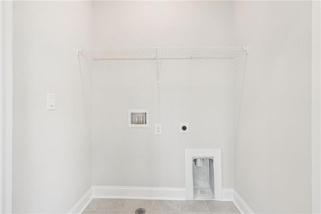 300 Crimson Pine Alley 9, Alpharetta, GA 30009