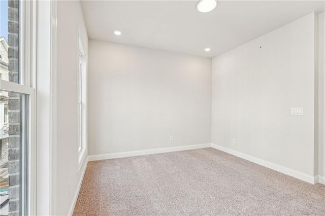 300 Crimson Pine Alley 9, Alpharetta, GA 30009