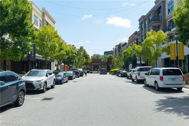 300 Crimson Pine Alley 9, Alpharetta, GA 30009