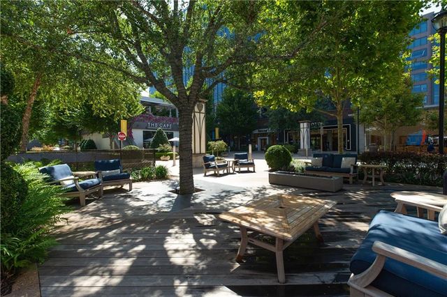 300 Crimson Pine Alley 9, Alpharetta, GA 30009