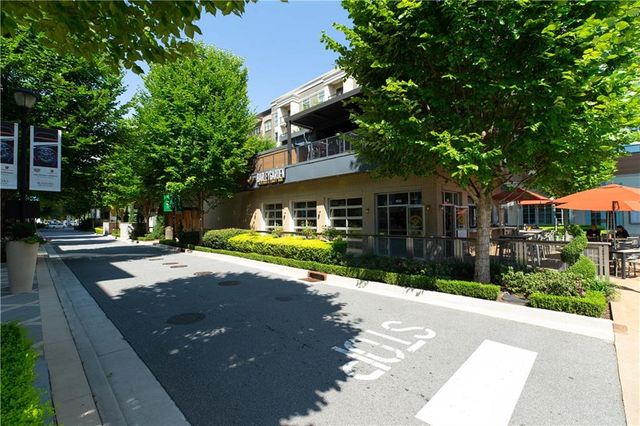 300 Crimson Pine Alley 9, Alpharetta, GA 30009