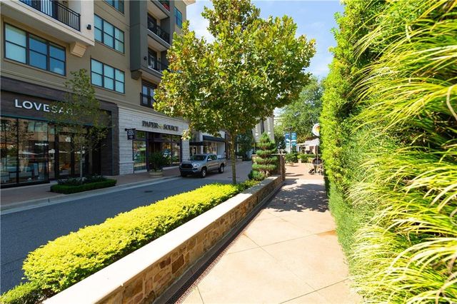300 Crimson Pine Alley 9, Alpharetta, GA 30009