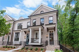 300 Crimson Pine Alley 9, Alpharetta, GA 30009