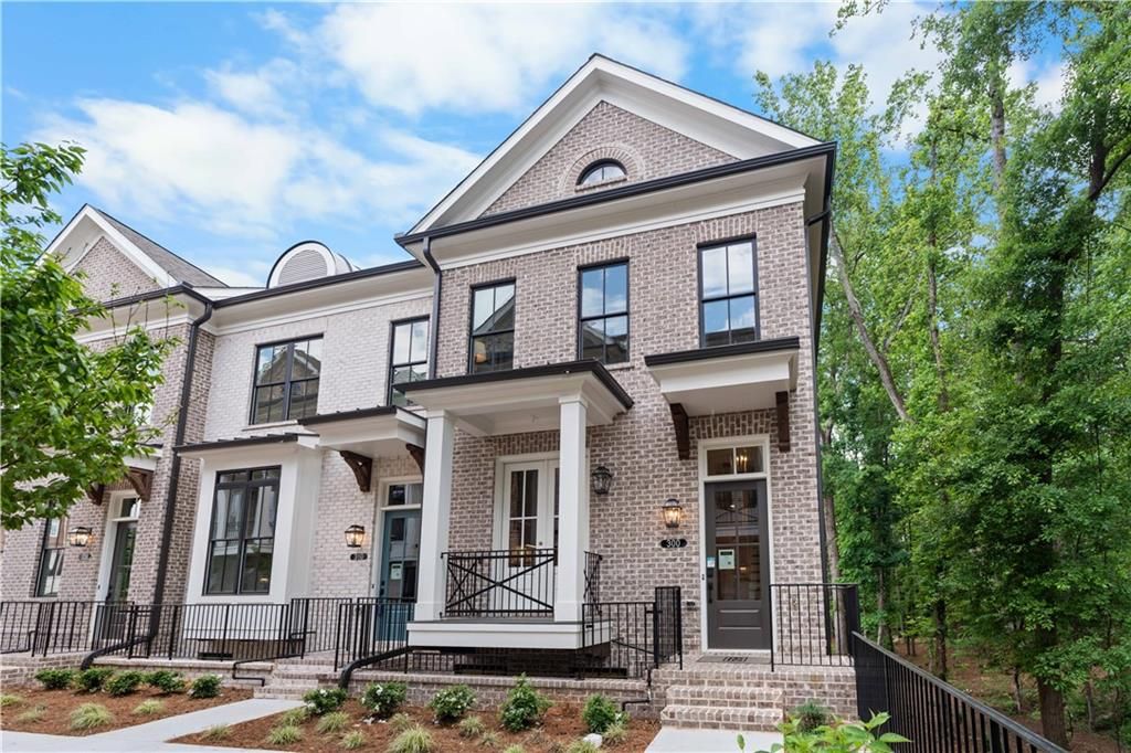 300 Crimson Pine Alley 9, Alpharetta, GA 30009