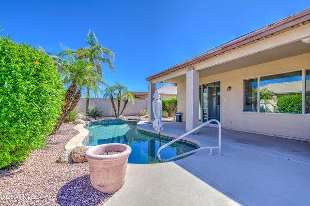 3854 E COUNTY DOWN Drive, Chandler, AZ 85249