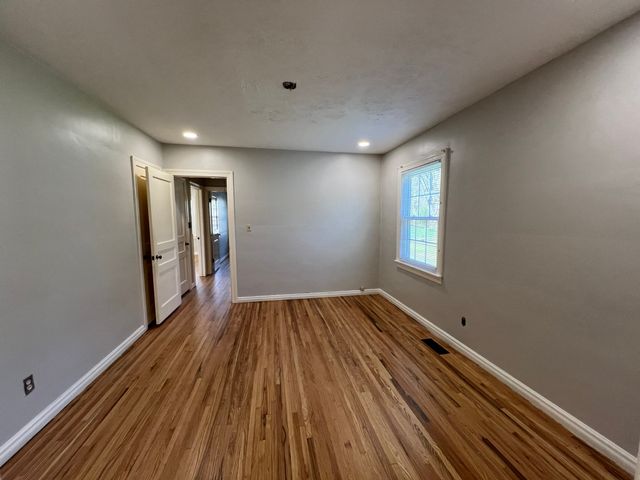 1602 Kenneth Ave, Murfreesboro, TN 37129