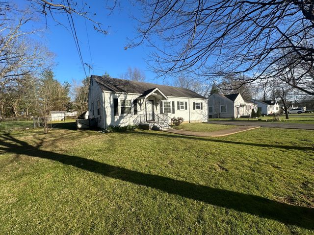1602 Kenneth Ave, Murfreesboro, TN 37129