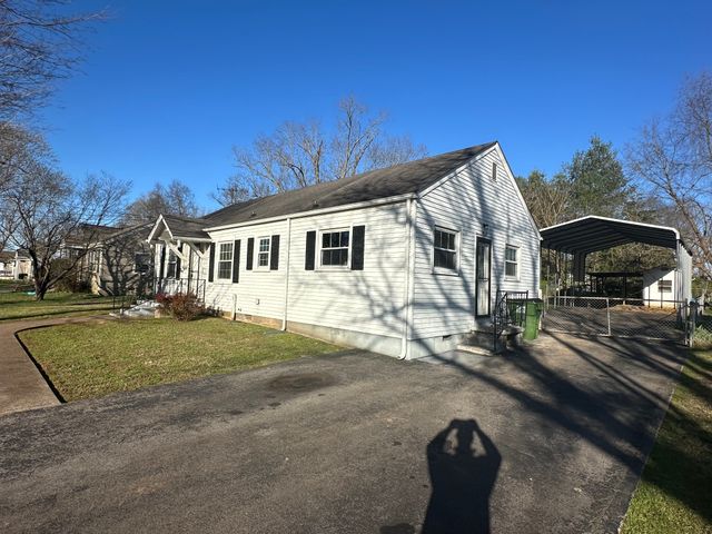 1602 Kenneth Ave, Murfreesboro, TN 37129