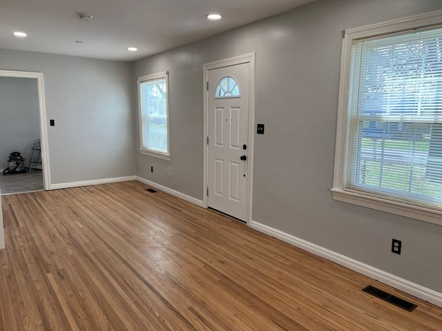 1602 Kenneth Ave, Murfreesboro, TN 37129
