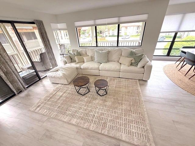 616 Brackenwood Cove 616, Palm Beach Gardens, FL 33418