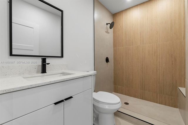 1060 NW 35th Ct 2, Miami, FL 33125