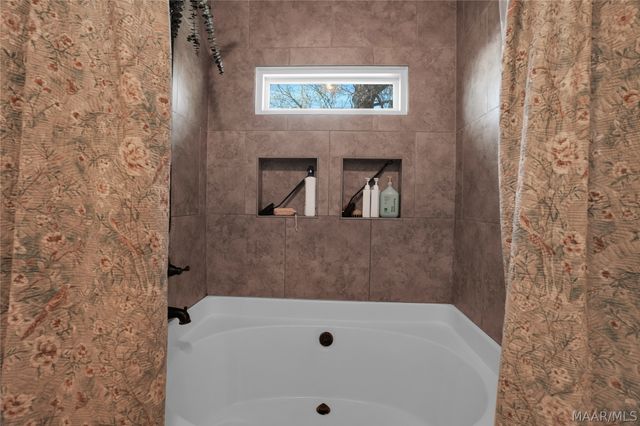 8211 Greyfield Drive, Montgomery, AL 36117