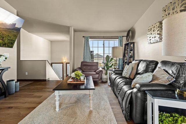 630 38th Avenue E, West Fargo, ND 58078