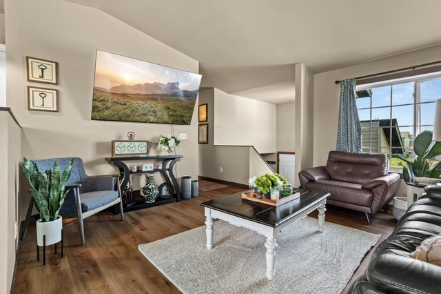630 38th Avenue E, West Fargo, ND 58078