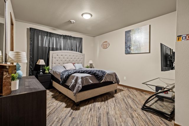 630 38th Avenue E, West Fargo, ND 58078
