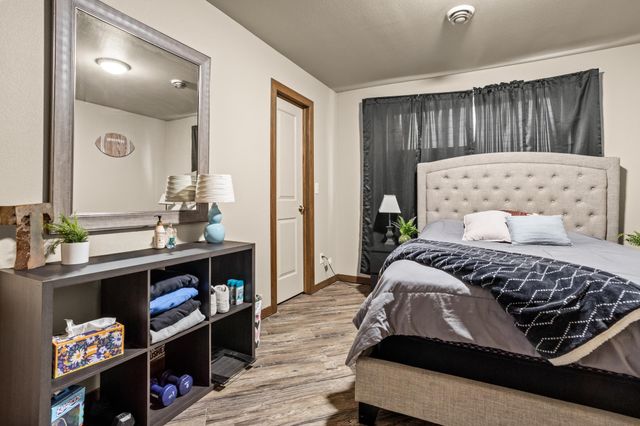630 38th Avenue E, West Fargo, ND 58078