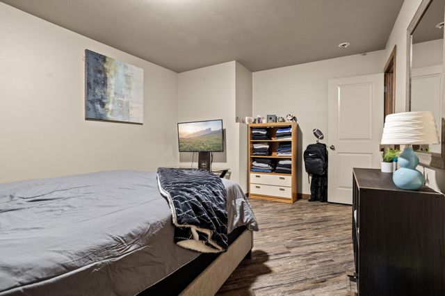 630 38th Avenue E, West Fargo, ND 58078