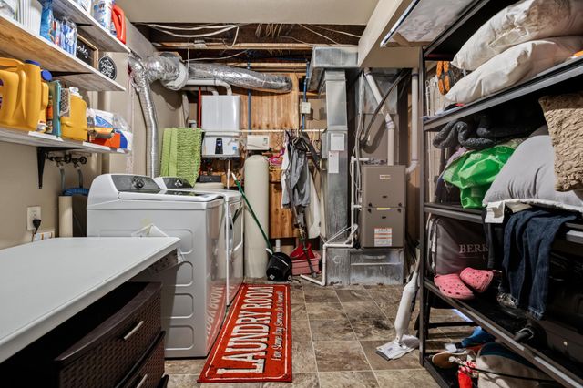 630 38th Avenue E, West Fargo, ND 58078