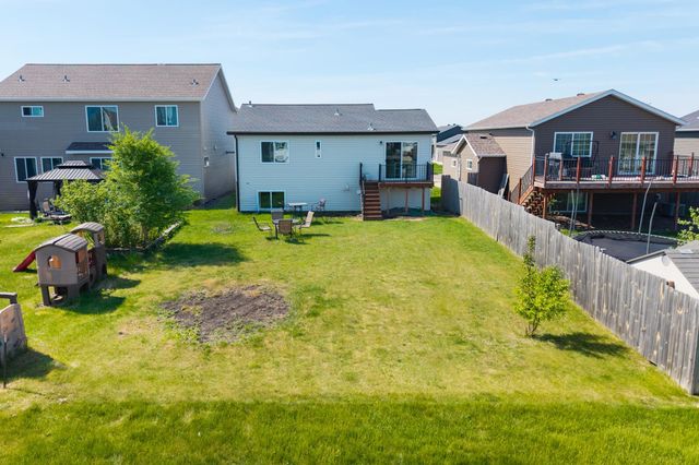 630 38th Avenue E, West Fargo, ND 58078