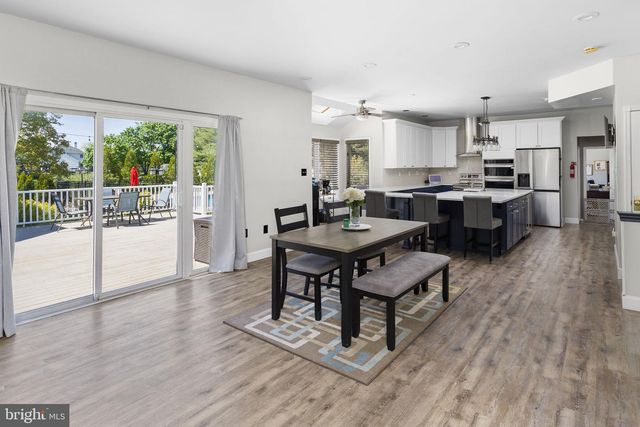 218 HERITAGE DR, Columbus, NJ 08022