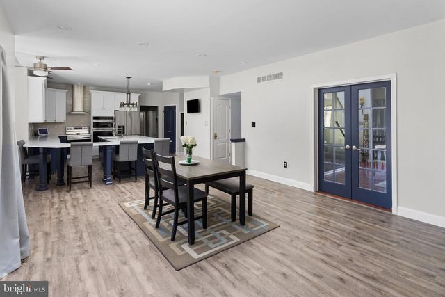 218 HERITAGE DR, Columbus, NJ 08022