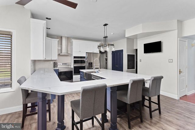 218 HERITAGE DR, Columbus, NJ 08022
