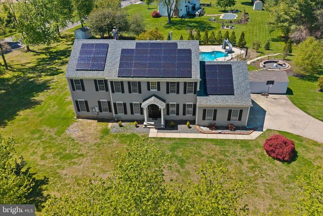 218 HERITAGE DR, Columbus, NJ 08022