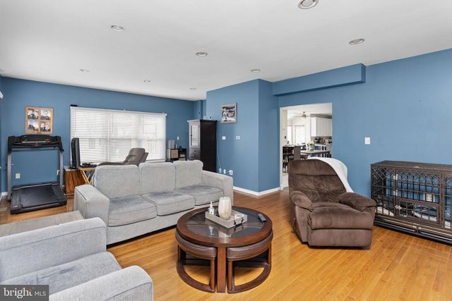 218 HERITAGE DR, Columbus, NJ 08022
