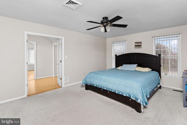 218 HERITAGE DR, Columbus, NJ 08022