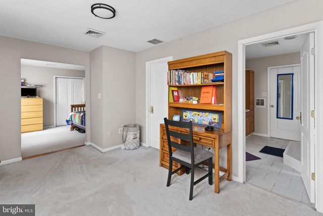 218 HERITAGE DR, Columbus, NJ 08022