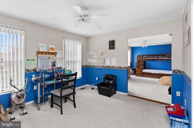 218 HERITAGE DR, Columbus, NJ 08022