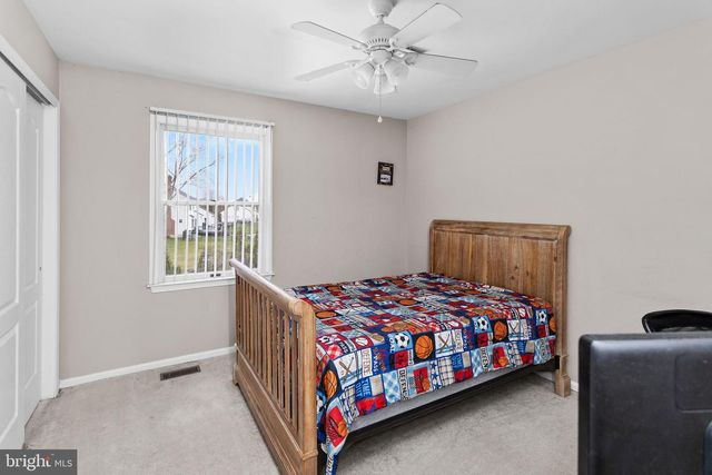 218 HERITAGE DR, Columbus, NJ 08022
