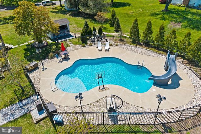 218 HERITAGE DR, Columbus, NJ 08022