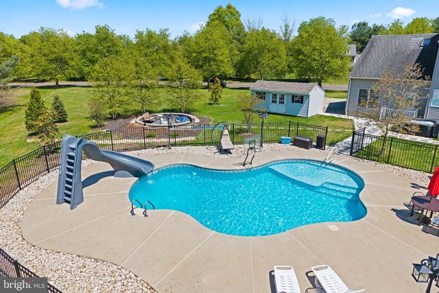 218 HERITAGE DR, Columbus, NJ 08022