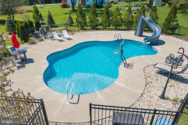 218 HERITAGE DR, Columbus, NJ 08022