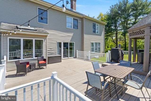 218 HERITAGE DR, Columbus, NJ 08022