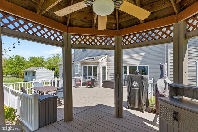 218 HERITAGE DR, Columbus, NJ 08022