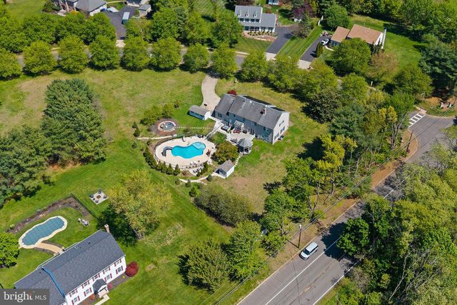 218 HERITAGE DR, Columbus, NJ 08022