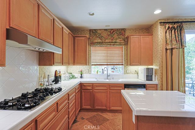 1829 Swan Falls, Simi Valley, CA 93065