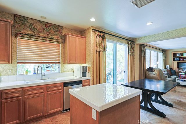 1829 Swan Falls, Simi Valley, CA 93065