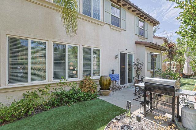 1829 Swan Falls, Simi Valley, CA 93065