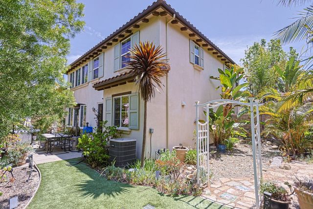 1829 Swan Falls, Simi Valley, CA 93065
