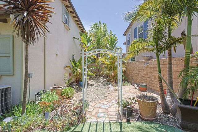 1829 Swan Falls, Simi Valley, CA 93065