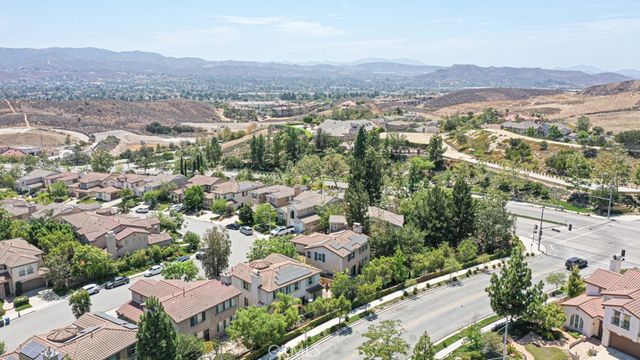 1829 Swan Falls, Simi Valley, CA 93065